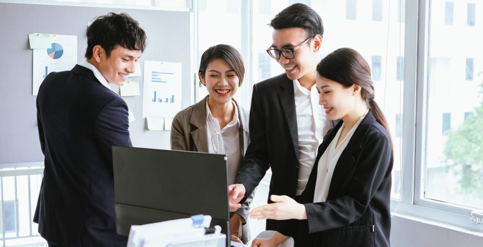 everyone-gets-together-discuss-ideas-upcoming-plan4 everyone-gets-together-discuss-ideas-upcoming-plan4
